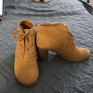 Toms suede ankle heel booties